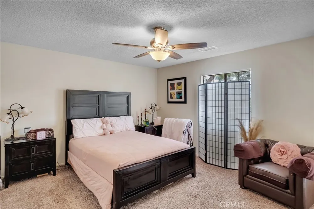 19064 Elm Drive Apple Valley, CA 92308