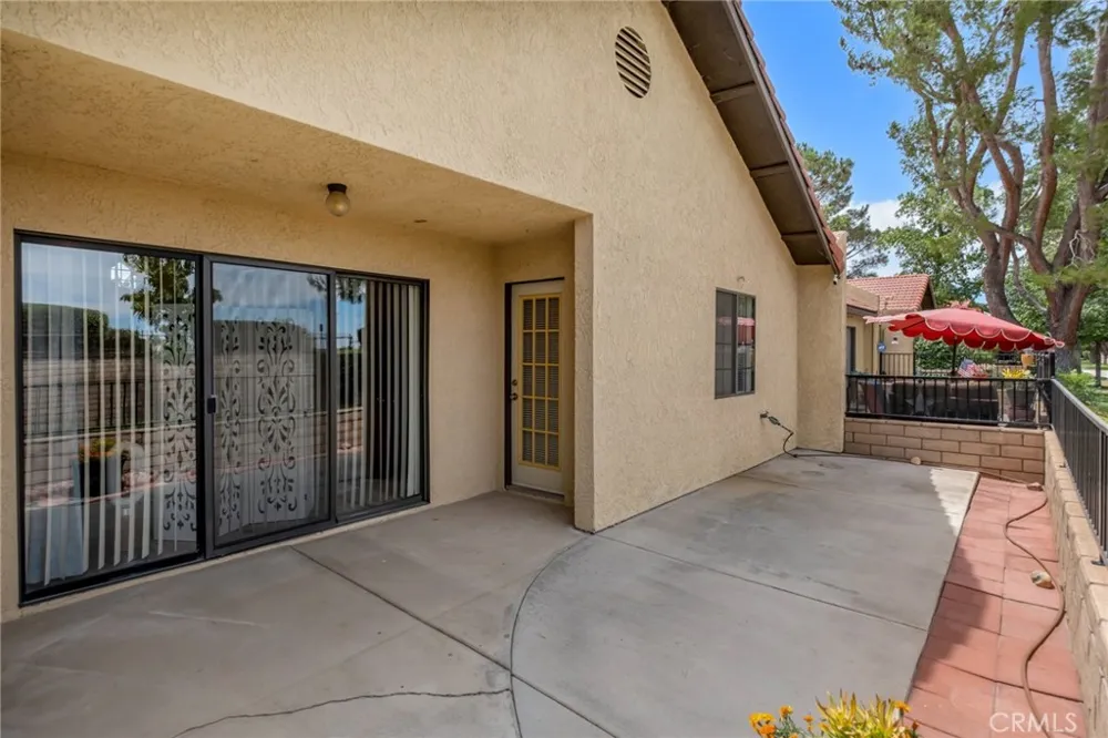 19064 Elm Drive Apple Valley, CA 92308