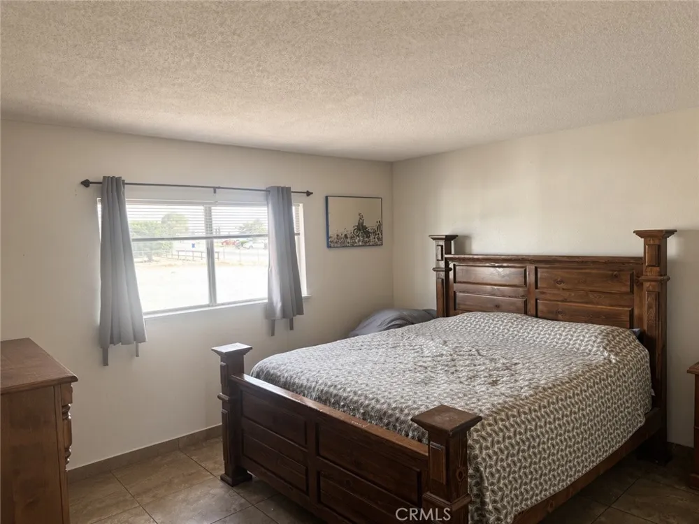 10625 Tecopa Apple Valley, CA 92308