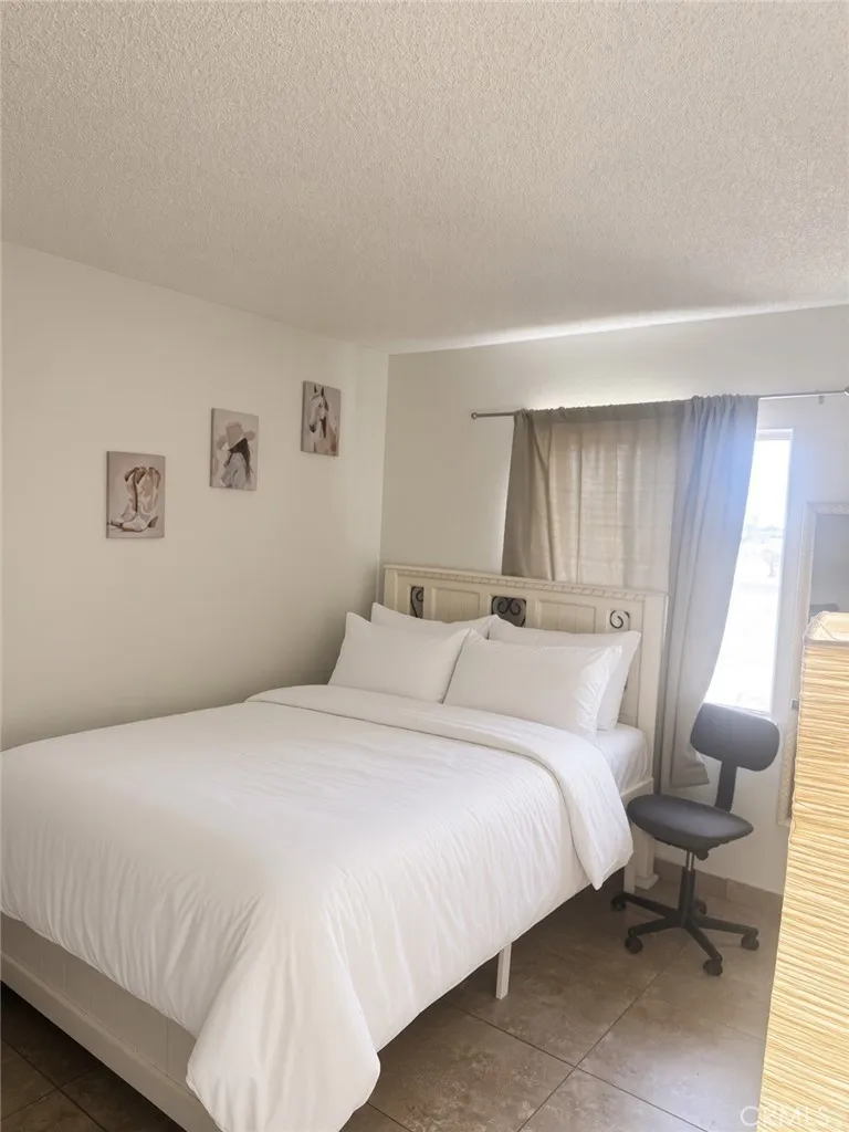 10625 Tecopa Apple Valley, CA 92308