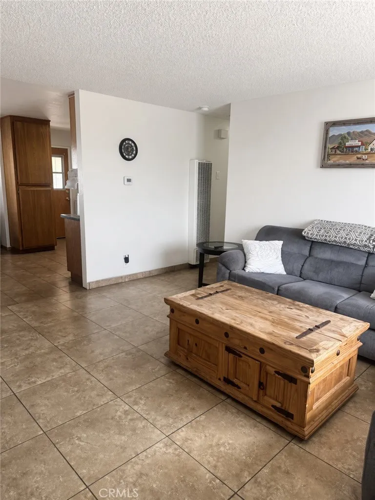 10625 Tecopa Apple Valley, CA 92308