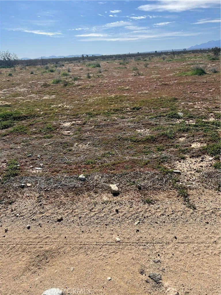 Ca-18 Phelan, CA 92371