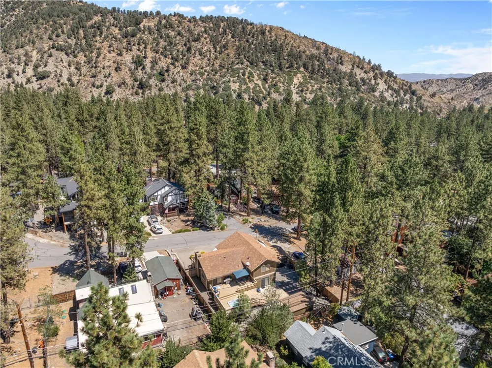 1837 Twin Lakes Wrightwood, CA 92397
