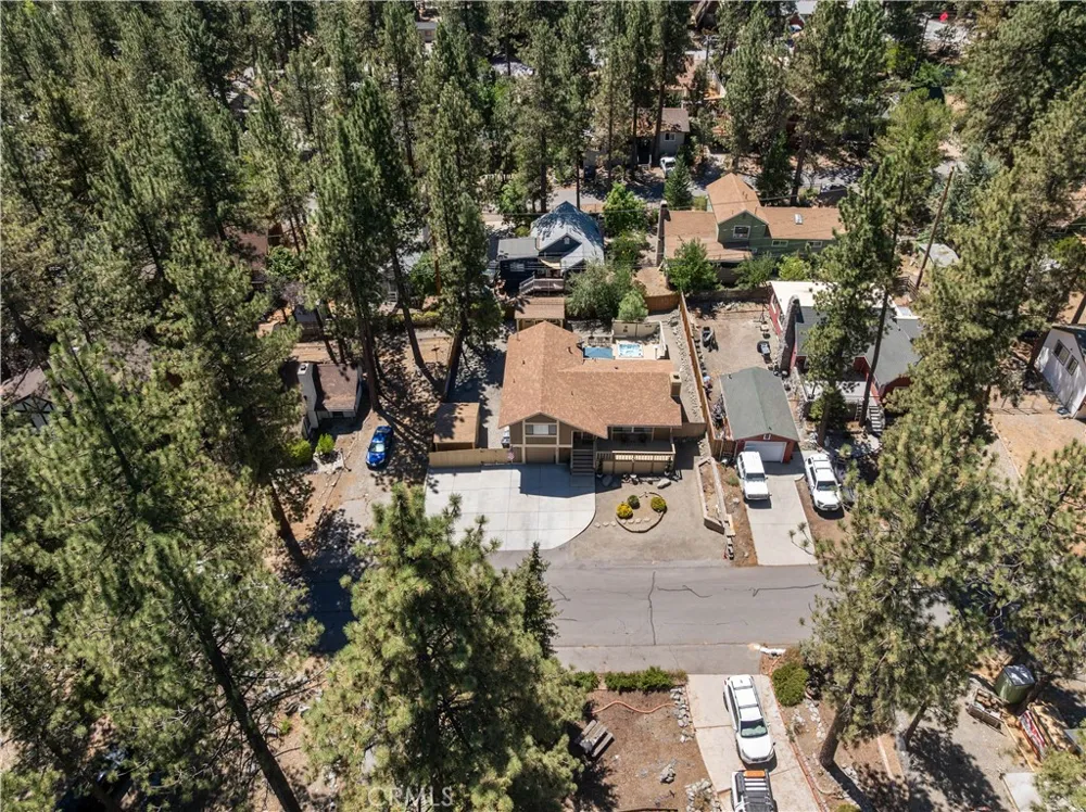1837 Twin Lakes Wrightwood, CA 92397