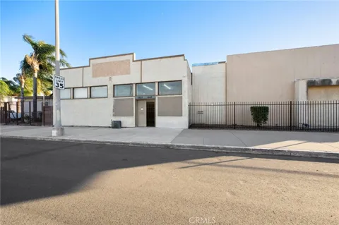 1033 W 3rd Street