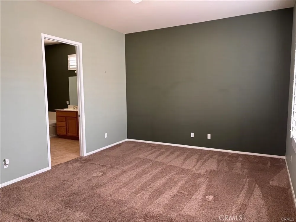 6329 Myrtle Beach Banning, CA 92220