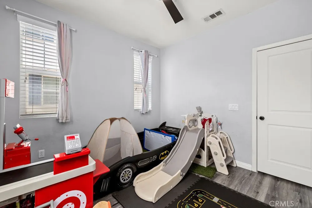 3933 Iron Mountain Jurupa Valley, CA 92509