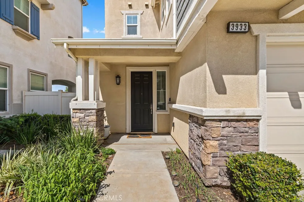 3933 Iron Mountain Jurupa Valley, CA 92509