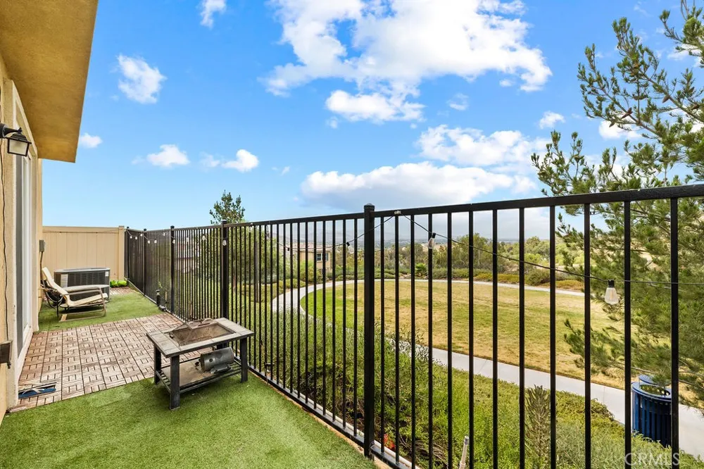 3933 Iron Mountain Jurupa Valley, CA 92509