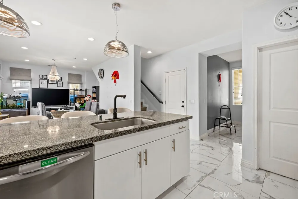 3933 Iron Mountain Jurupa Valley, CA 92509