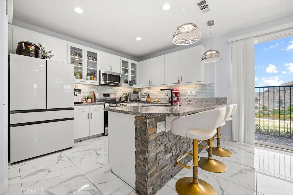 3933 Iron Mountain Jurupa Valley, CA 92509
