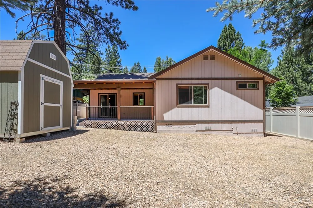369 S Eureka Big Bear Lake, CA 92315