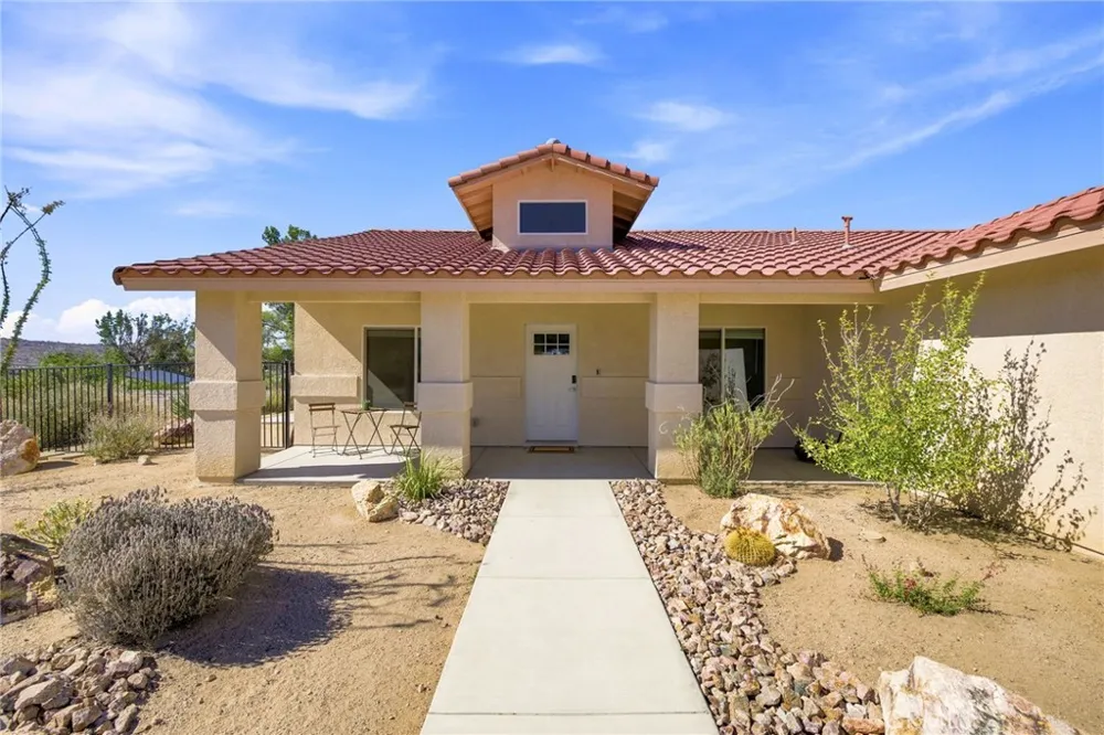 58772 La Mirada Trail Yucca Valley, CA 92284