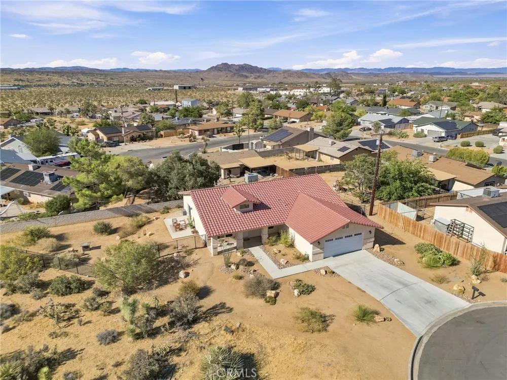 58772 La Mirada Trail Yucca Valley, CA 92284