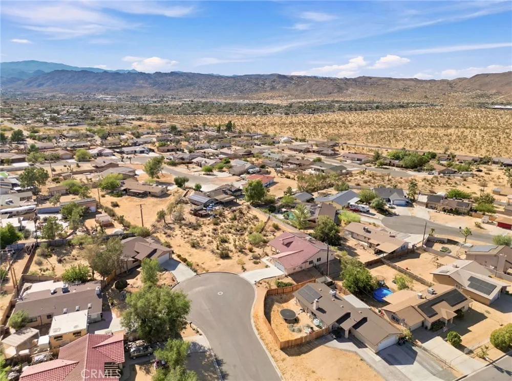 58772 La Mirada Trail Yucca Valley, CA 92284