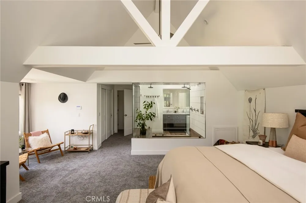 869 Shelter Cove Lake Arrowhead, CA 92352