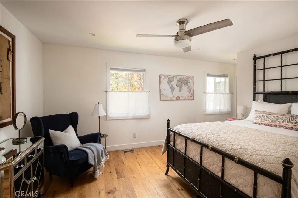869 Shelter Cove Lake Arrowhead, CA 92352