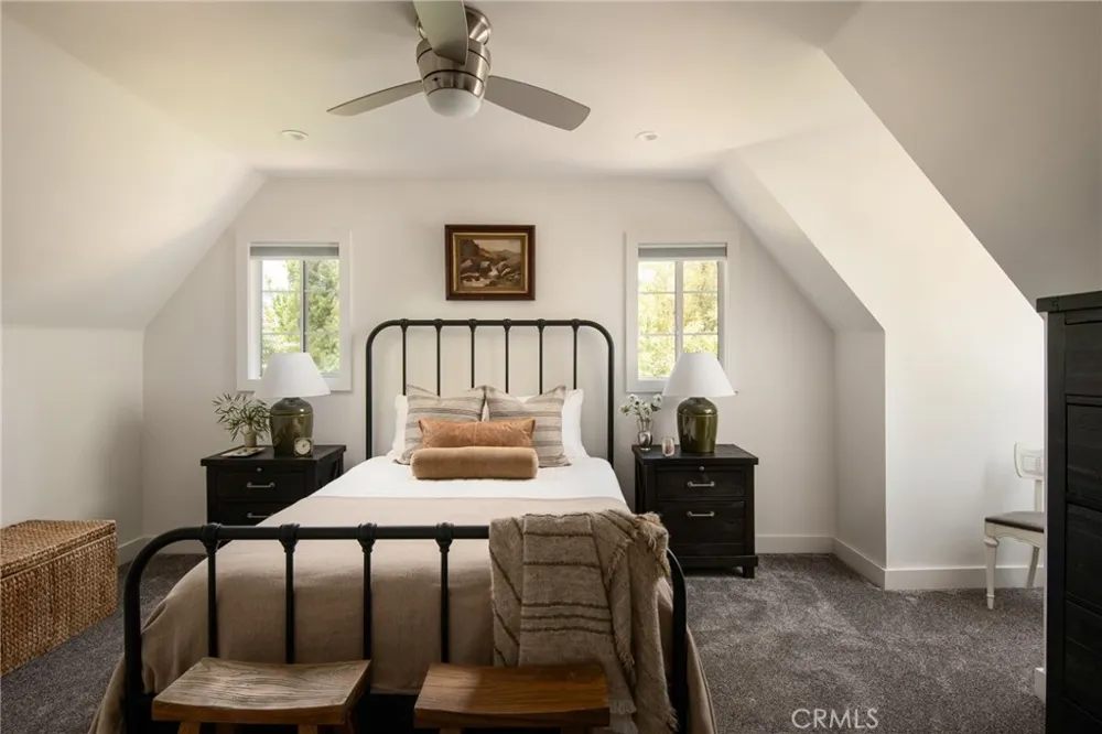 869 Shelter Cove Lake Arrowhead, CA 92352