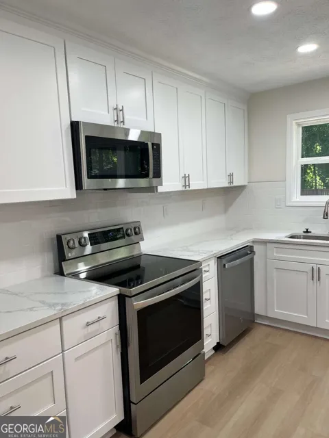 204 Groveland DR