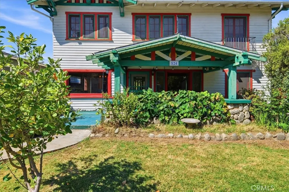 524 University Place Redlands, CA 92374