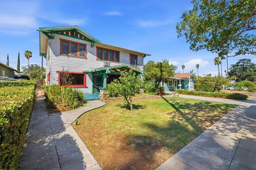 524 University Place Redlands, CA 92374