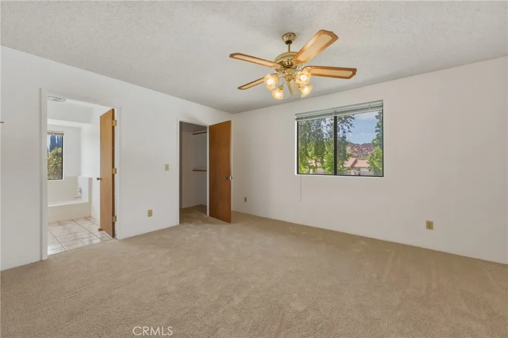 8956 Oak Creek Rd Cherry Valley, CA 92223