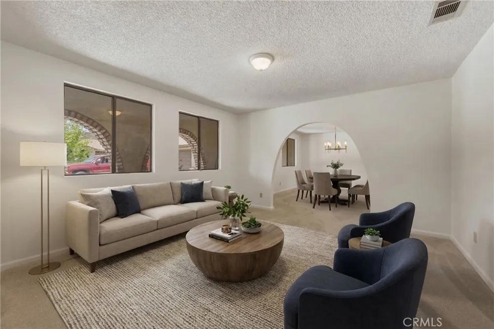 8956 Oak Creek Rd Cherry Valley, CA 92223
