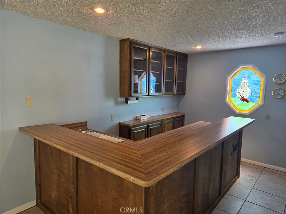 8956 Oak Creek Rd Cherry Valley, CA 92223