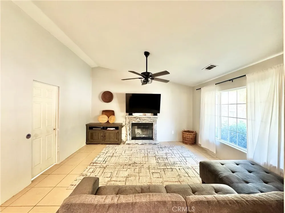 966 Allen Banning, CA 92220