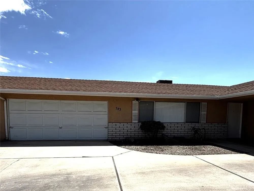 743 Evergreen Hemet, CA 92543
