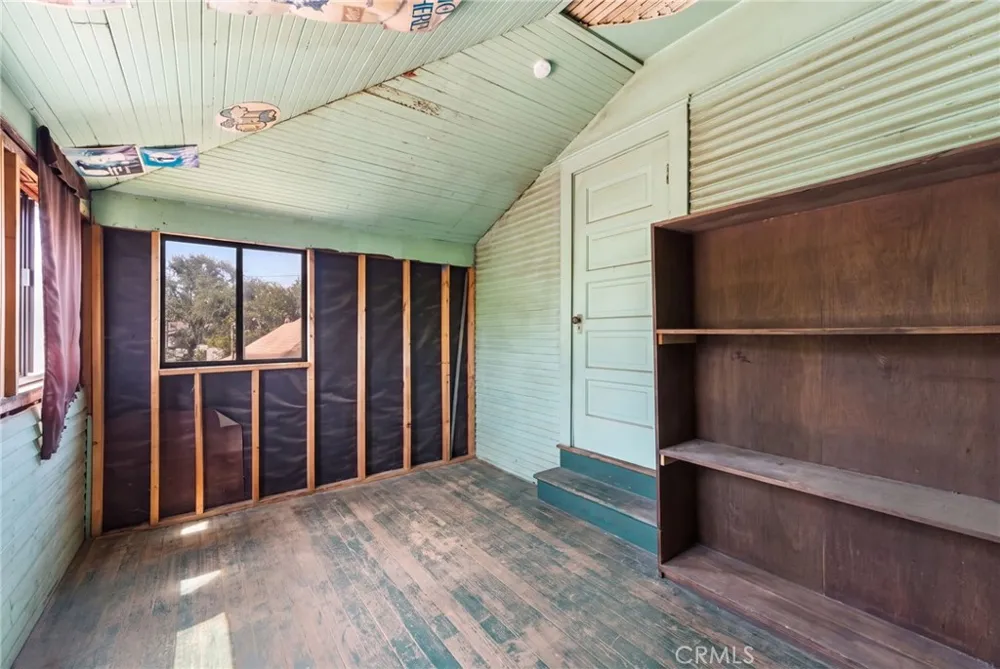 108 S Buena Vista Redlands, CA 92373