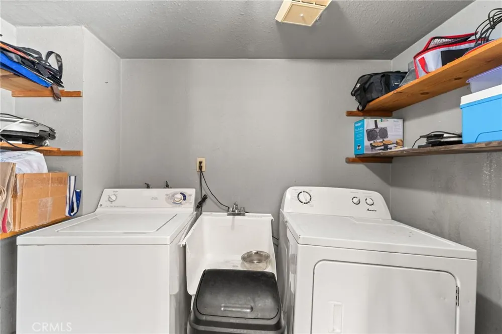 108 S Buena Vista Redlands, CA 92373