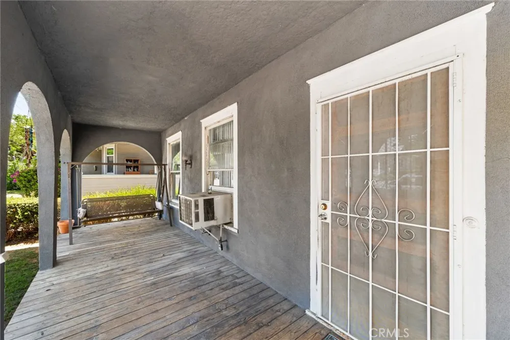 108 S Buena Vista Redlands, CA 92373