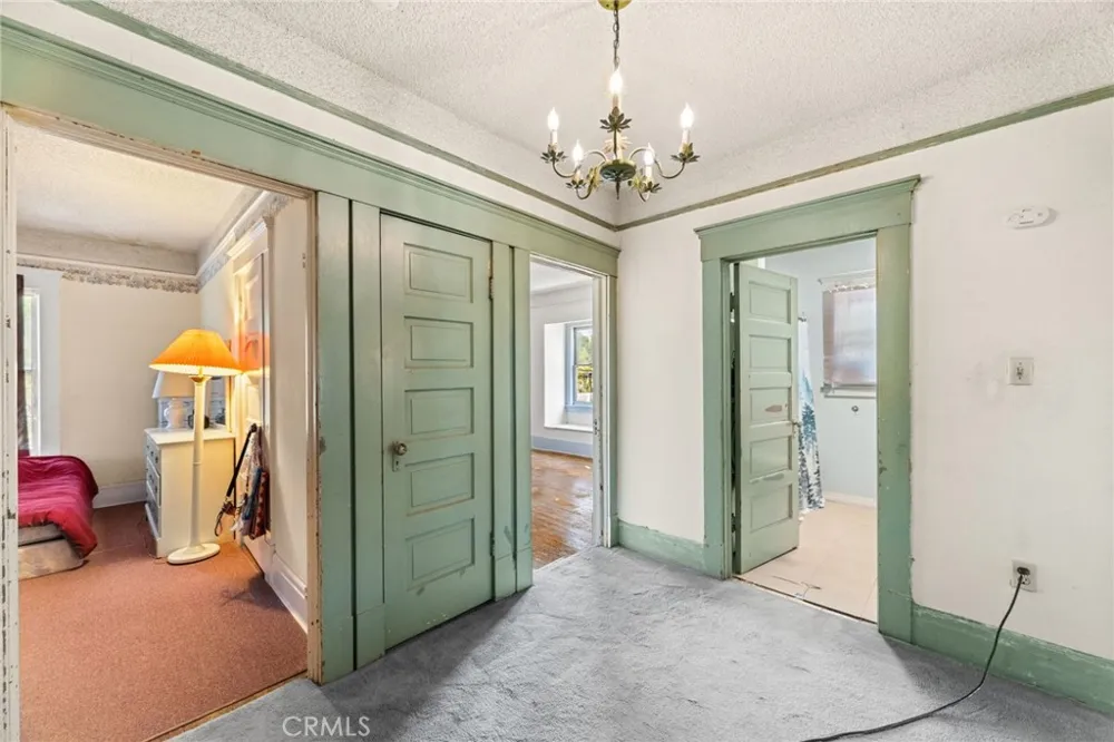 108 S Buena Vista Redlands, CA 92373