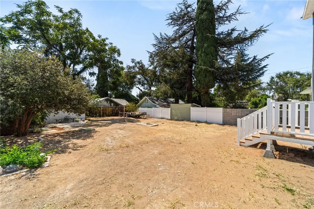 108 S Buena Vista Redlands, CA 92373