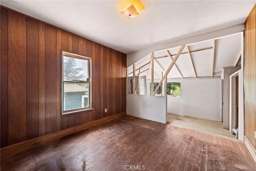 108 S Buena Vista Redlands, CA 92373
