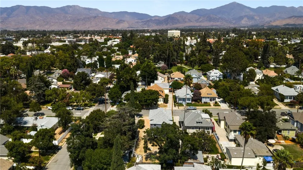 108 S Buena Vista Redlands, CA 92373