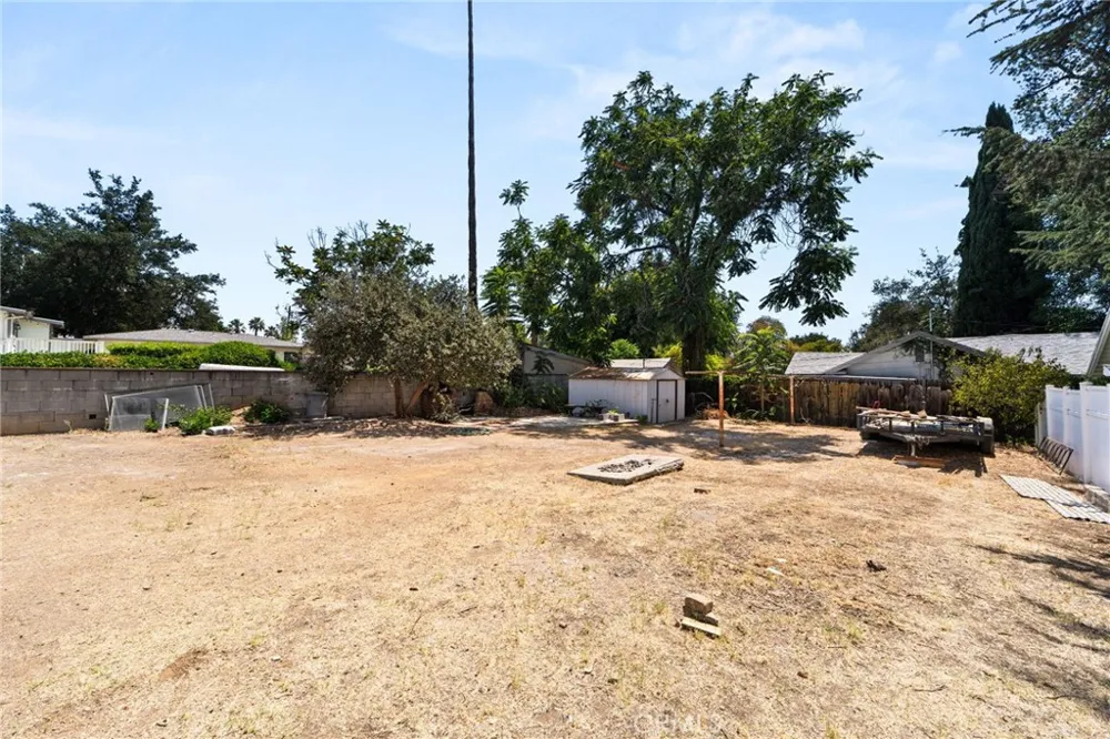 108 S Buena Vista Redlands, CA 92373