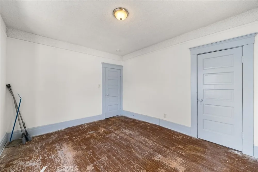 108 S Buena Vista Redlands, CA 92373