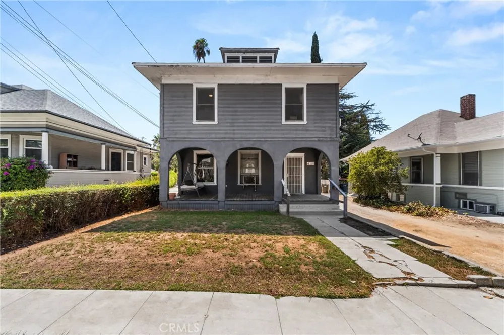 108 S Buena Vista Redlands, CA 92373