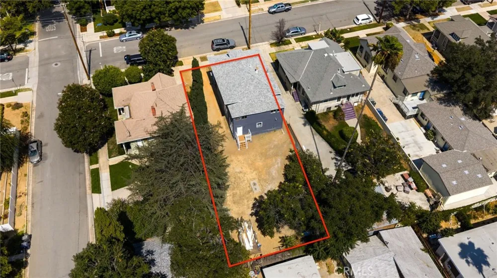 108 S Buena Vista Redlands, CA 92373