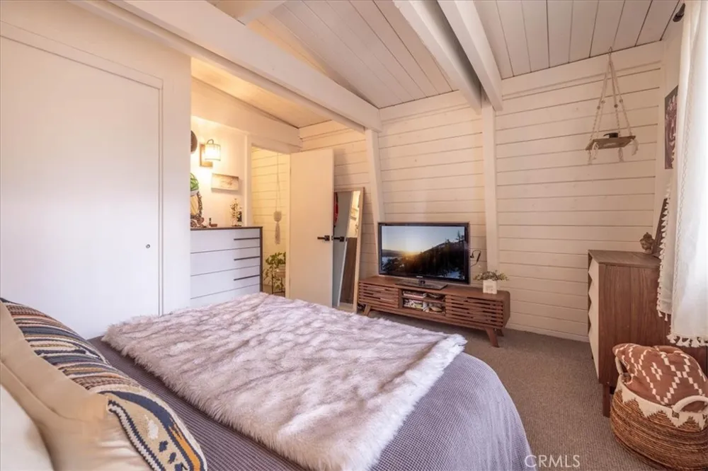 909 W Rainbow Big Bear City, CA 92314