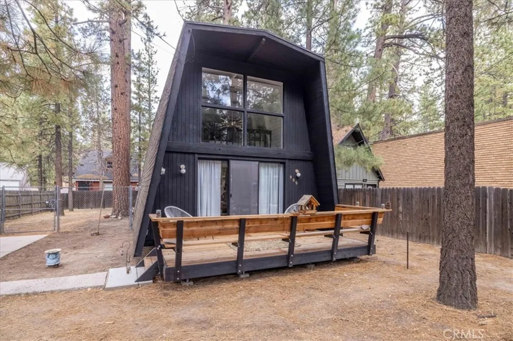 909 W Rainbow Big Bear City, CA 92314
