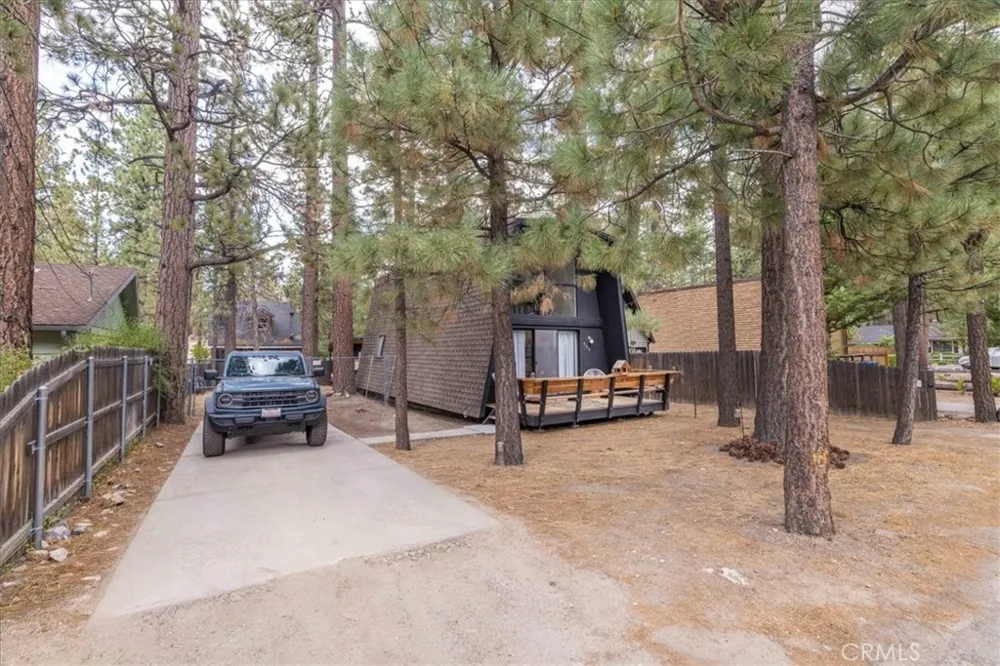 909 W Rainbow Big Bear City, CA 92314