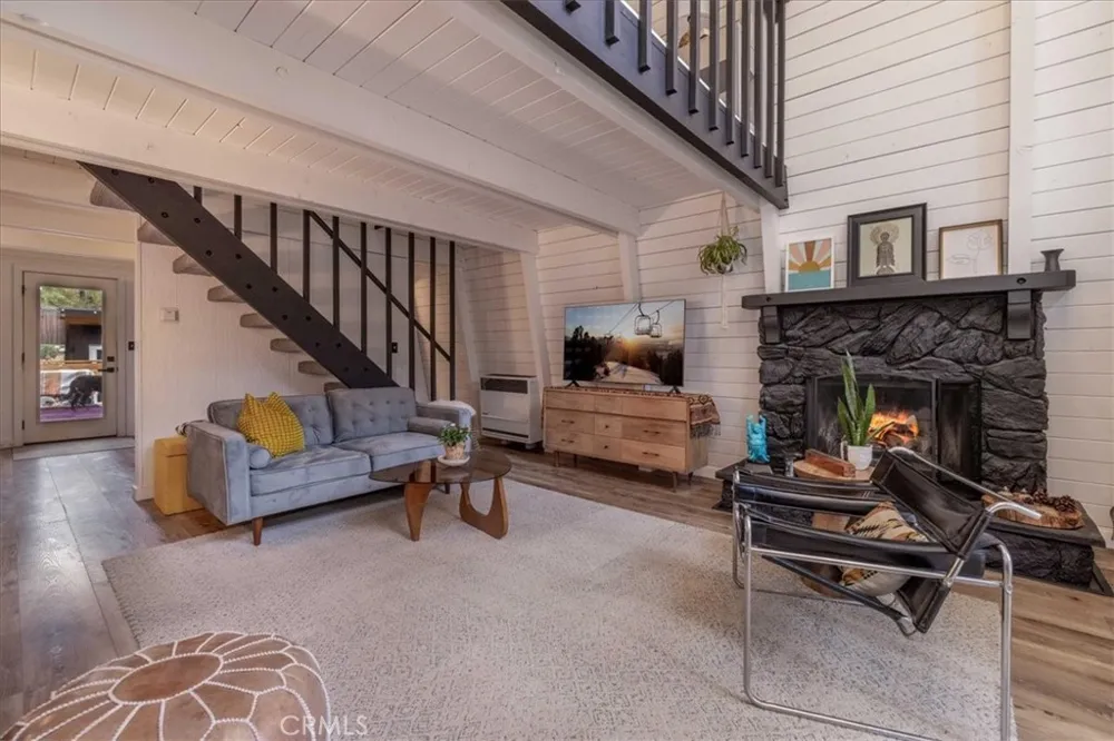 909 W Rainbow Big Bear City, CA 92314