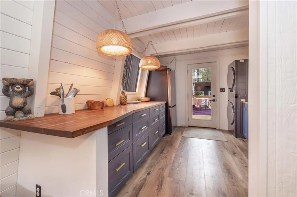 909 W Rainbow Big Bear City, CA 92314