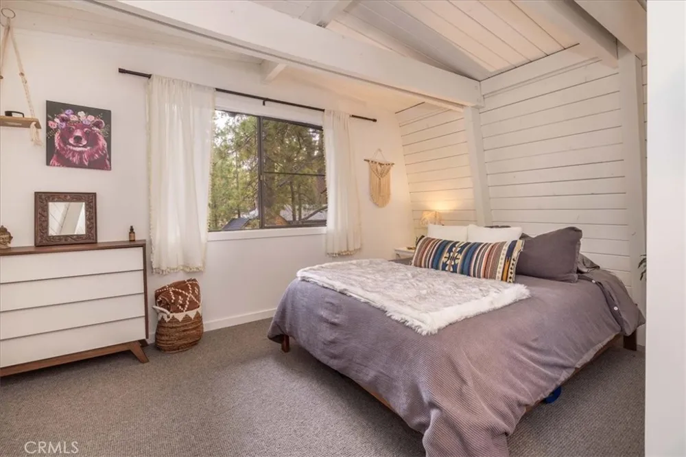 909 W Rainbow Big Bear City, CA 92314