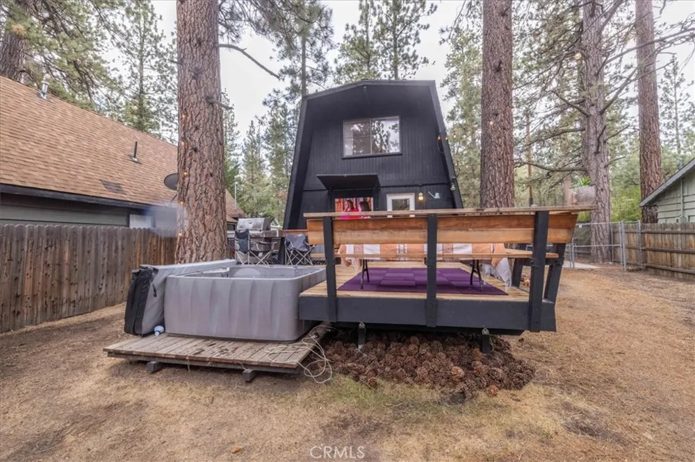 909 W Rainbow Big Bear City, CA 92314