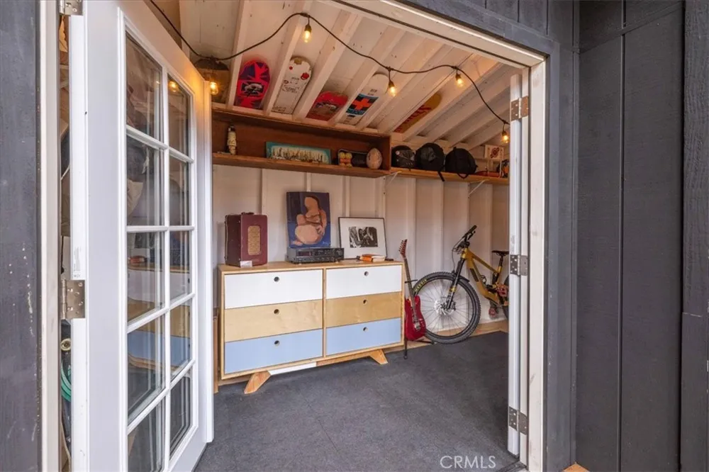 909 W Rainbow Big Bear City, CA 92314