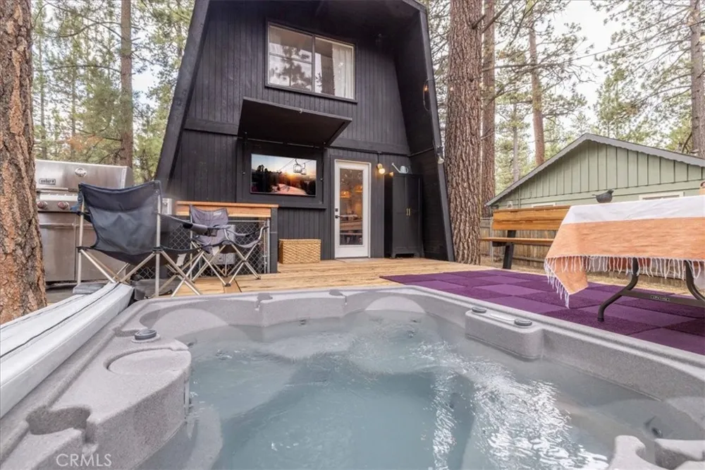 909 W Rainbow Big Bear City, CA 92314
